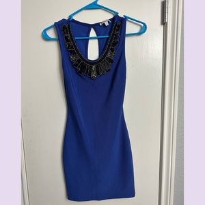 Women’s Semi-Formal Dress